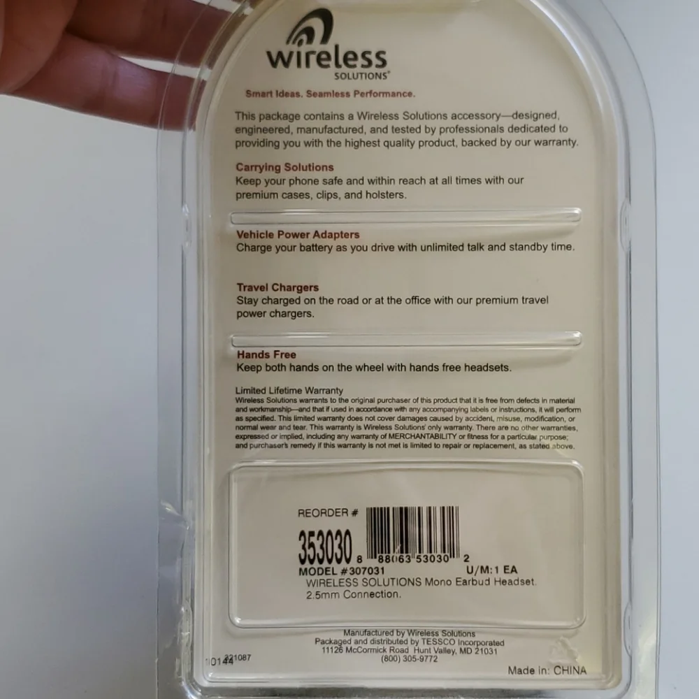 NWT Mono Earbud Headset